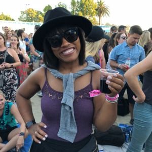 Meet your Posher, Marissa